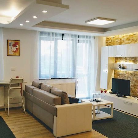 Studio 10 Буштени Экстерьер фото